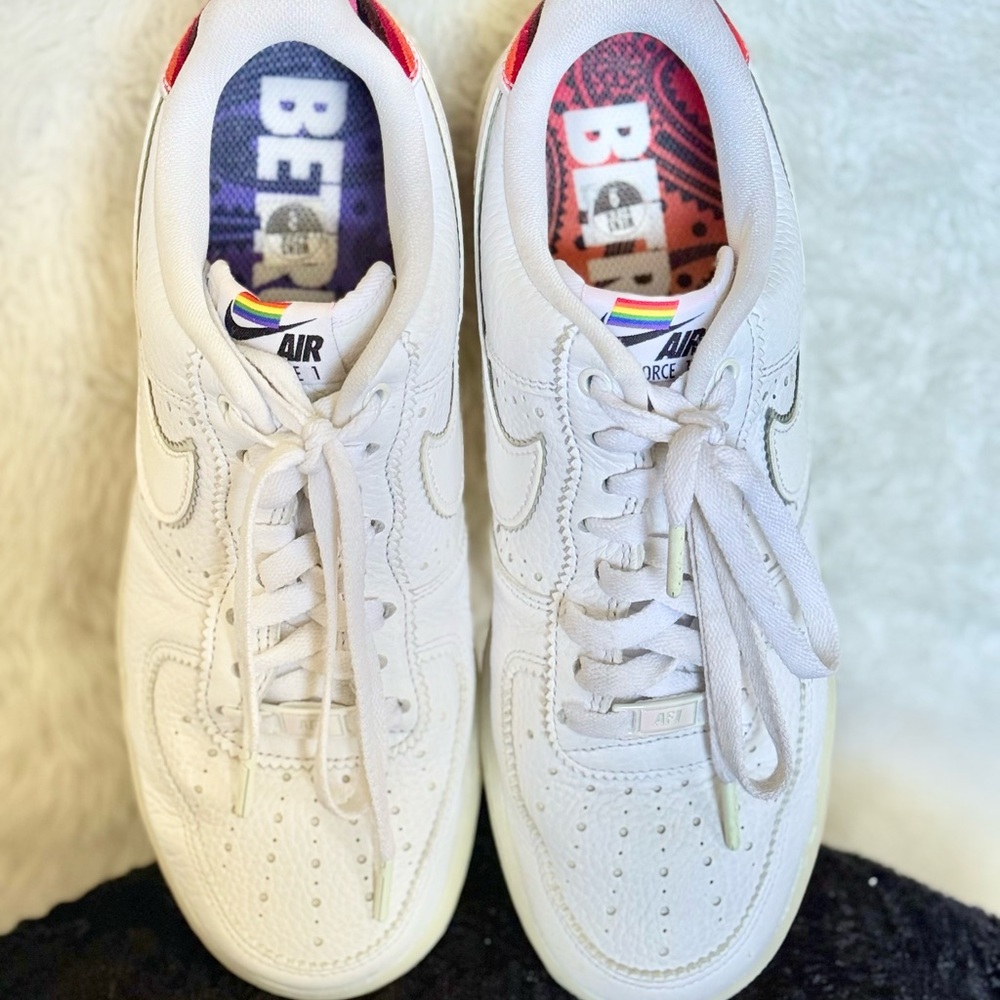 Nike White Sneakers with Rainbow Detail - Picture 7 of 8